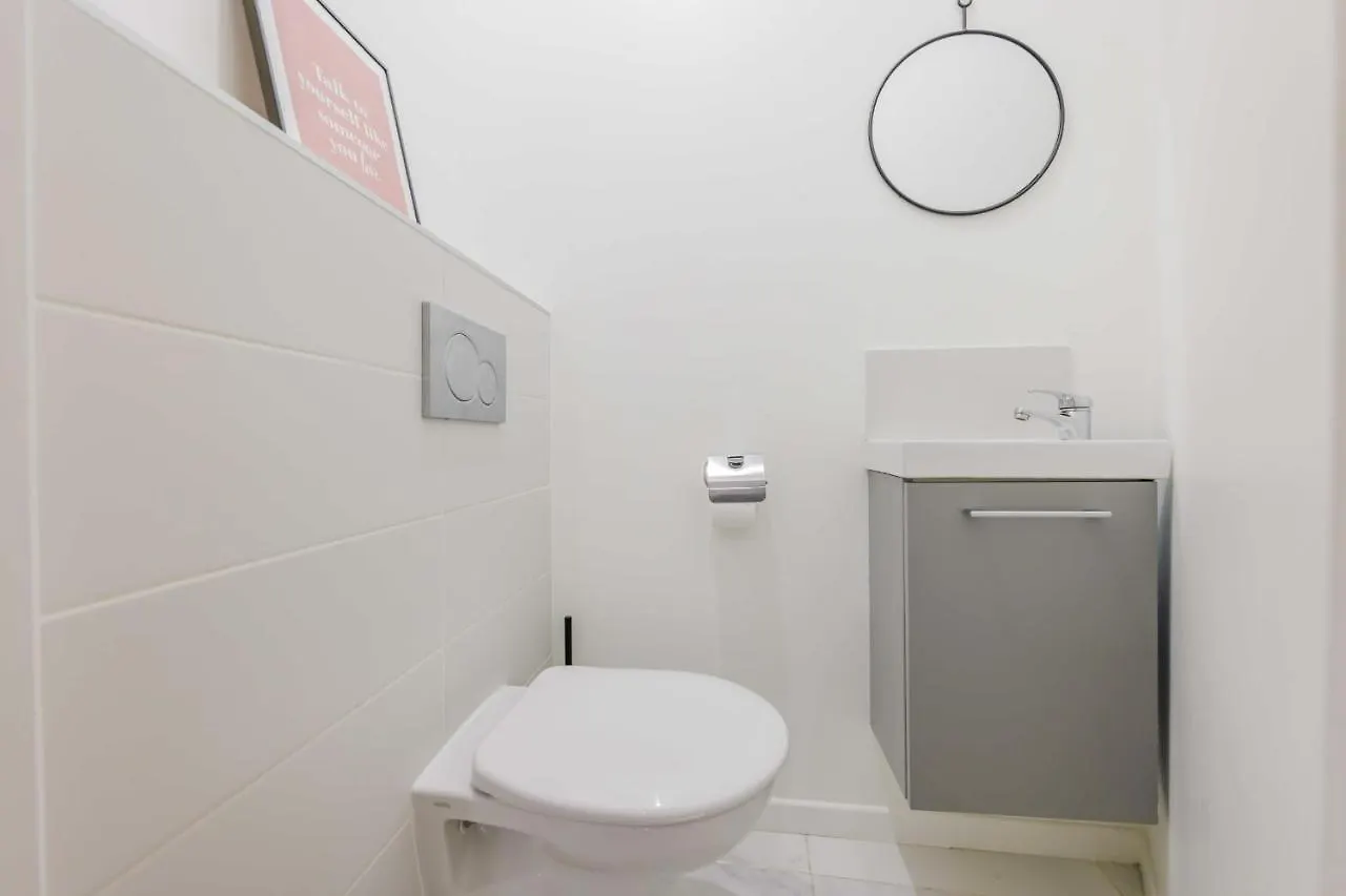 Modern Apartment - 2Br-6P - Republique Paris 0*,  France